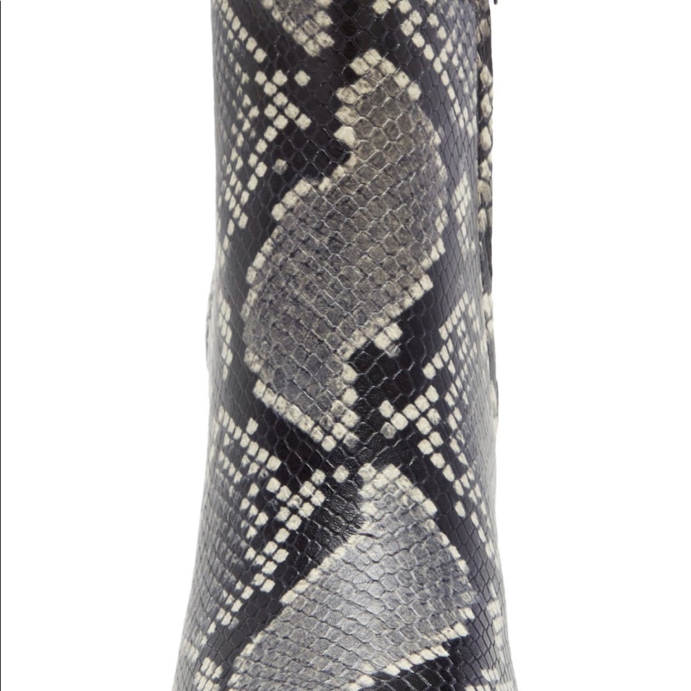 Ulani Pointy Toe Bootie NWOB - Picture 3 of 4
